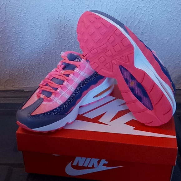 Air Max 95 GS - Picture 3 of 5